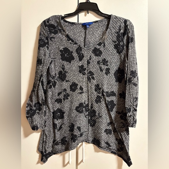 Apt. 9 Gray and Black Asymmetrical Ribbed Blouse - Picture 1 of 7